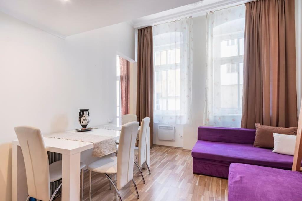 Apartment On Masaryka 39 Карлови Вари Екстериор снимка
